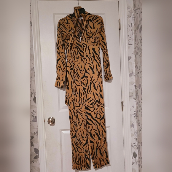 Fashion Nova jumpsuit - Picture 6 of 7